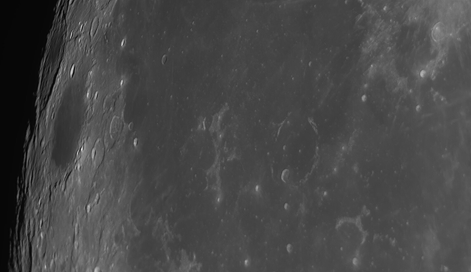 2024895994_2022-11-07-1951_3-R-Moon_ZWOASI290MM_AS_P35_lapl5_ap438-ai.thumb.jpg.868aea3186847442804fabc197c6969f.jpg