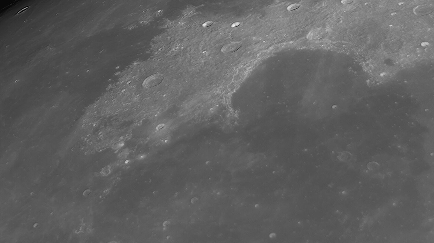 348479501_2022-11-07-1946_5-R-Moon_ZWOASI290MM_AS_P35_lapl5_ap492-ai.thumb.jpg.52e6dc5e22e2d6b87bb4653dc2f11485.jpg