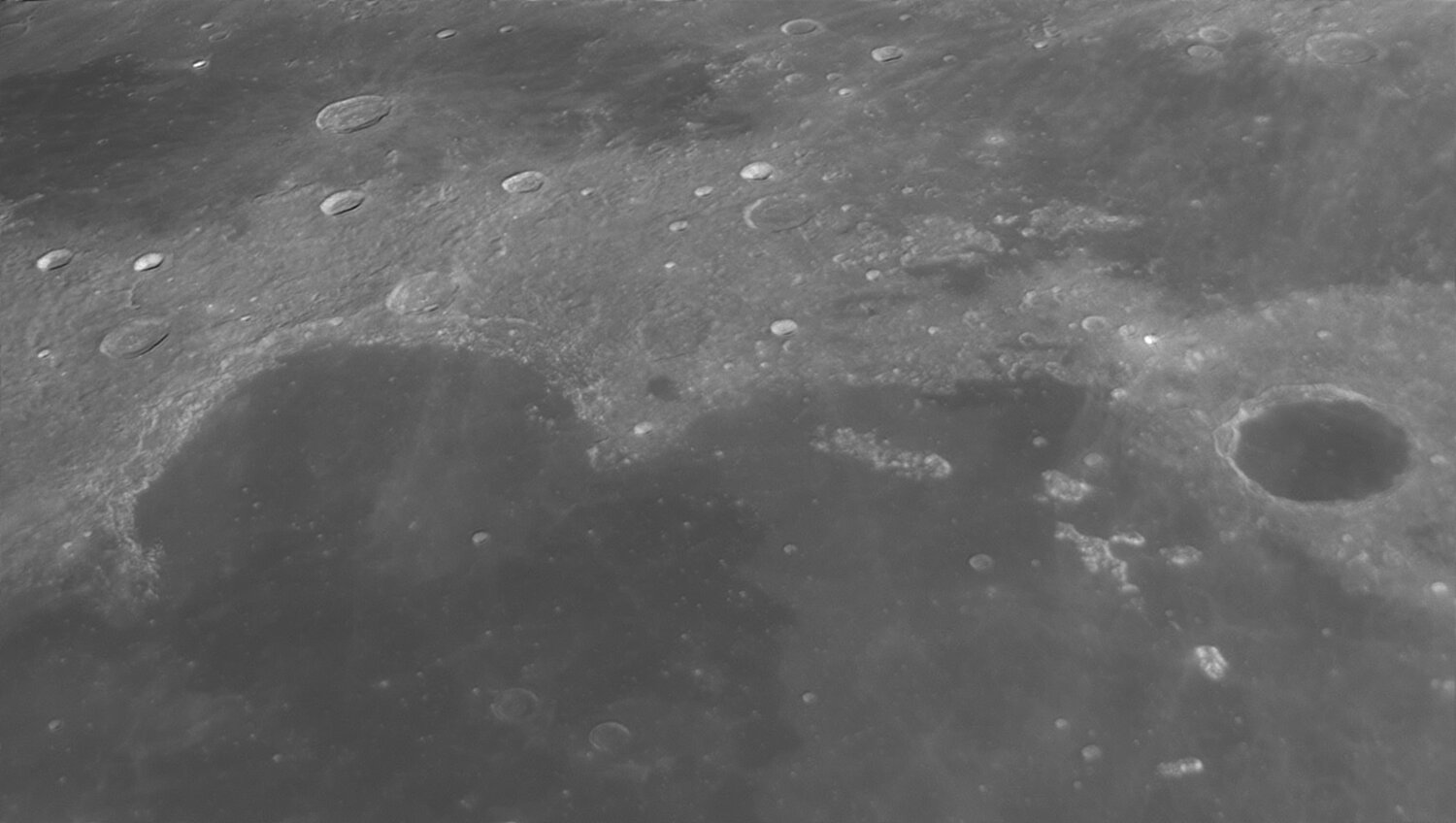 645542807_2022-11-07-1956_7-R-Moon_ZWOASI290MM_AS_P35_lapl5_ap503-ai.thumb.jpg.57bf2dde2bb85ab6ade6657ceaf63c63.jpg