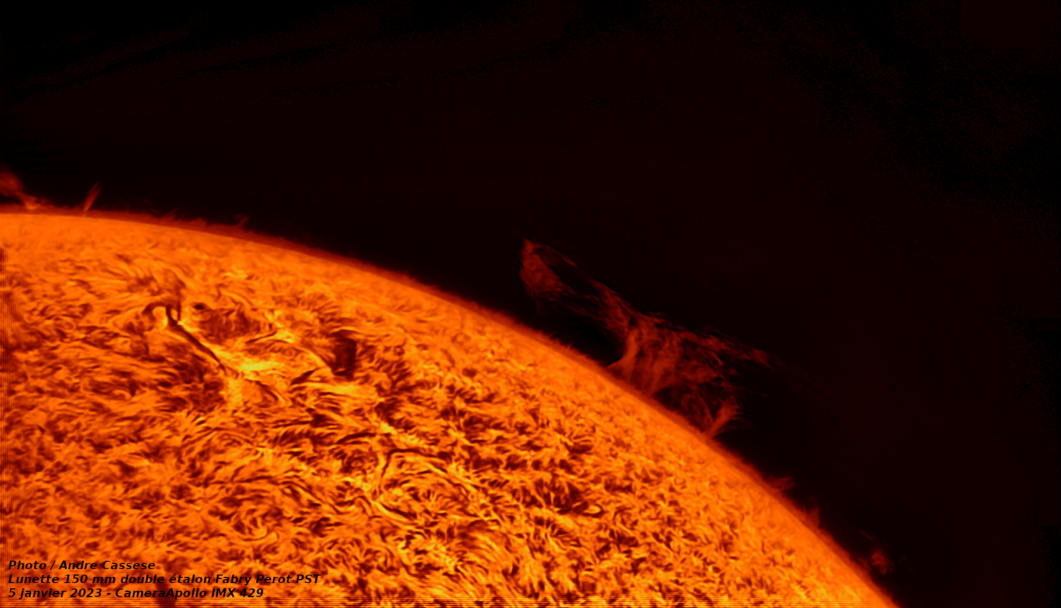 2023-01-05-1012_7-AC-IR-Sun_Halpha__100r_24T_696reg.png