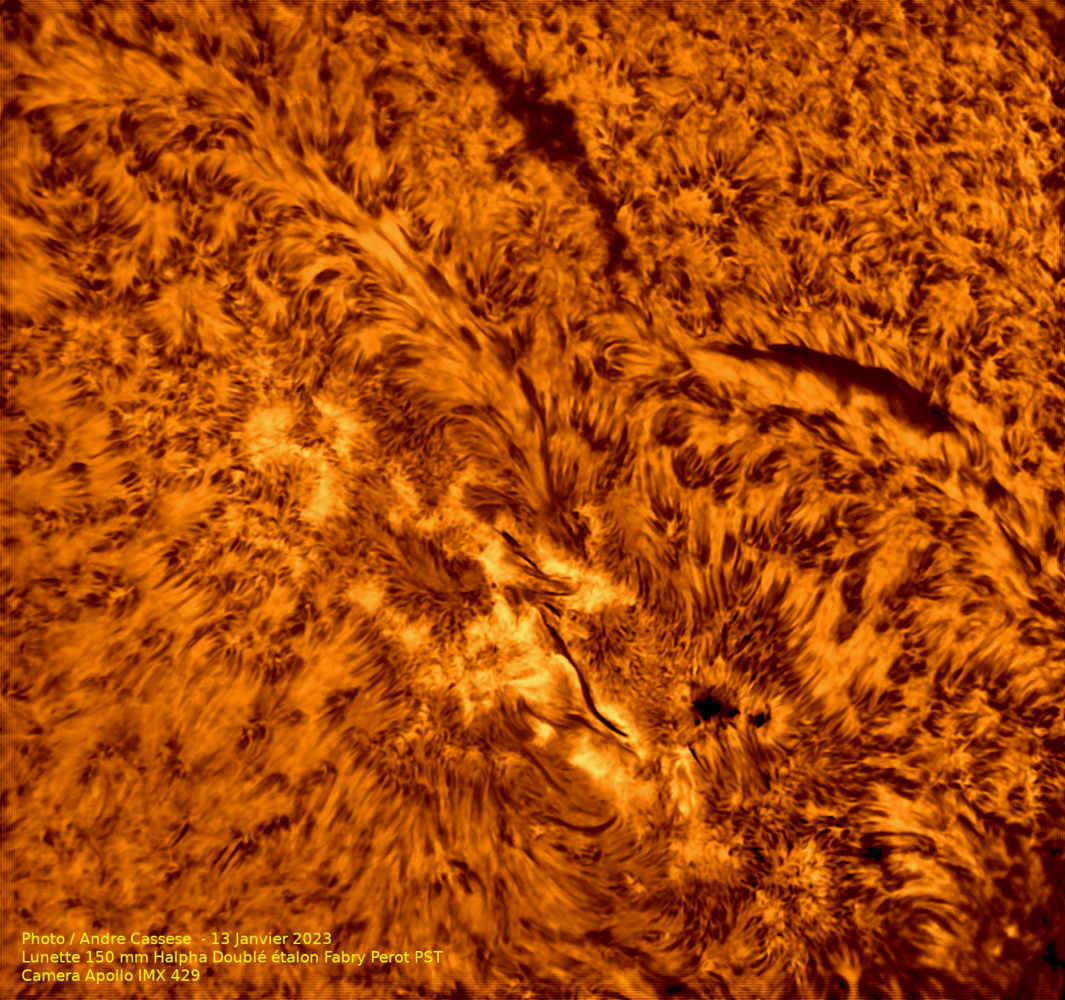 2023-01-13-1249_6-AC-IR-Sun_Halpha__100r_24ffgfT_471reg.png