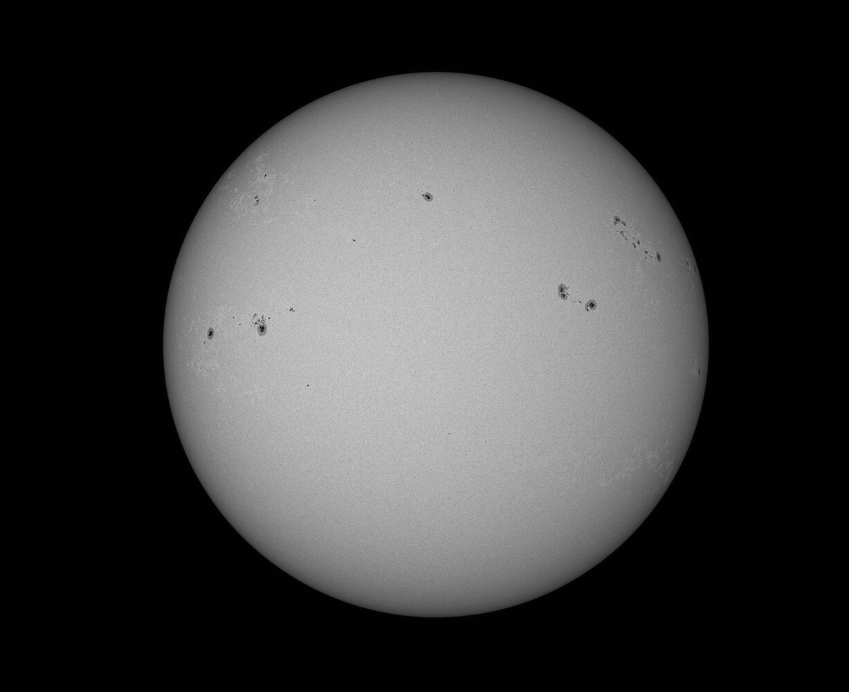 S20230211-13h40UT-fs60-helioTS-gpx1.7-asi178mm.thumb.jpg.fb2701a654d63a69696b526974e5834b.jpg