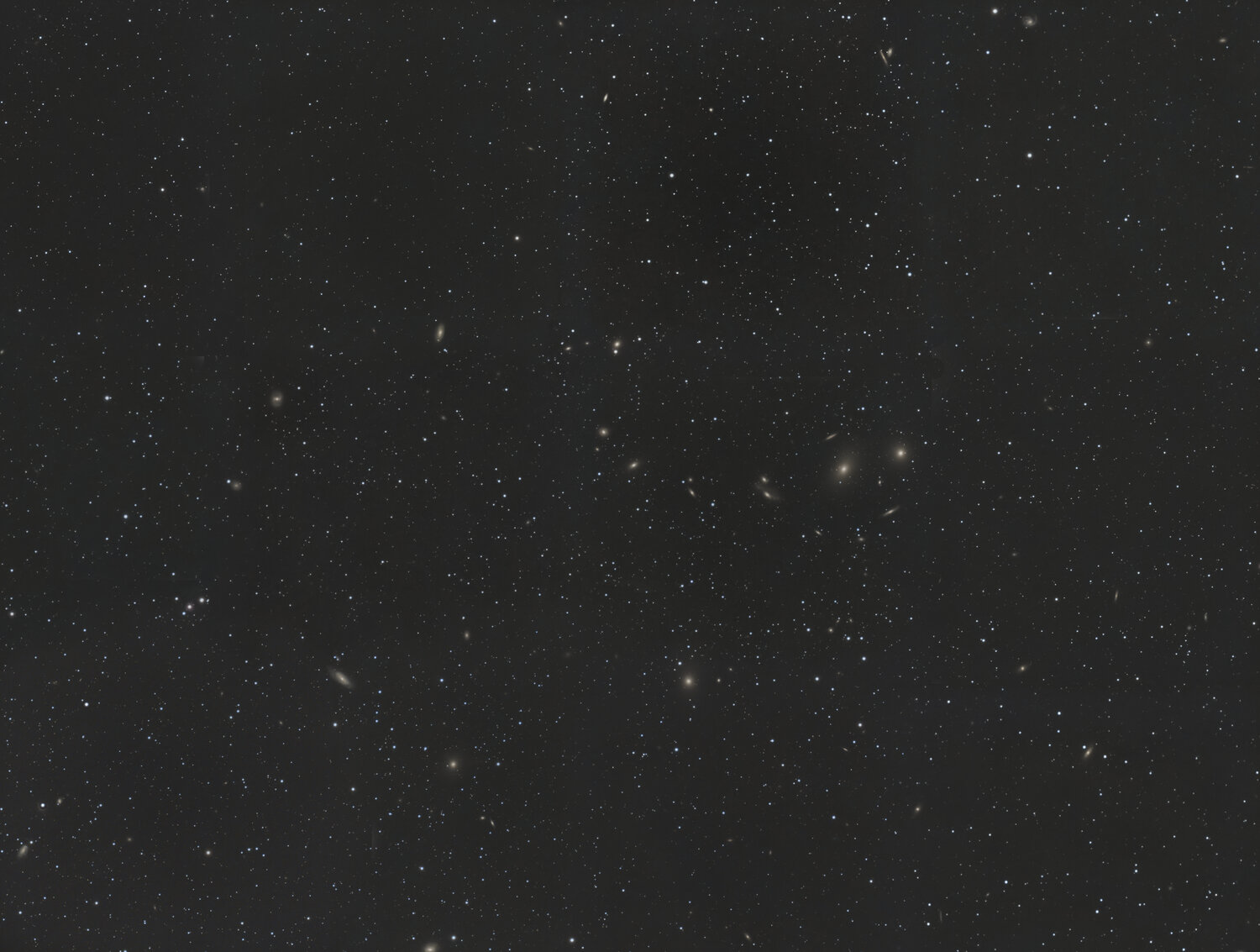 Mosaique de la chaine de Markarian.jpg