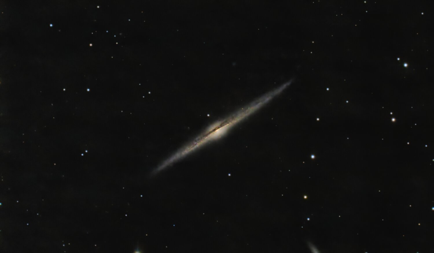 NGC4565.thumb.jpg.3c16331fcc6a98861734926310814d33.jpg
