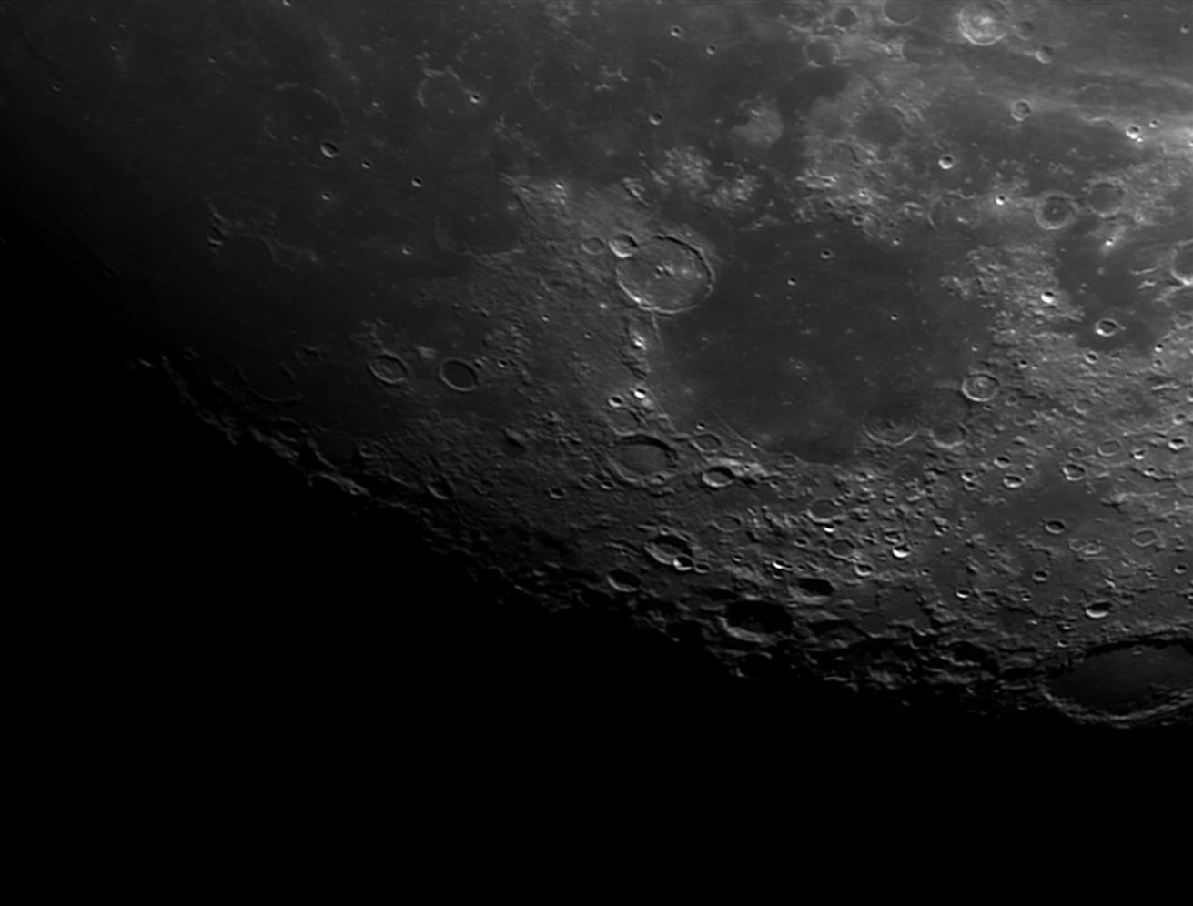 2023-05-02-1947_5-U-R-Moon.jpg.eaae8e36db92514801c526e593072112.jpg