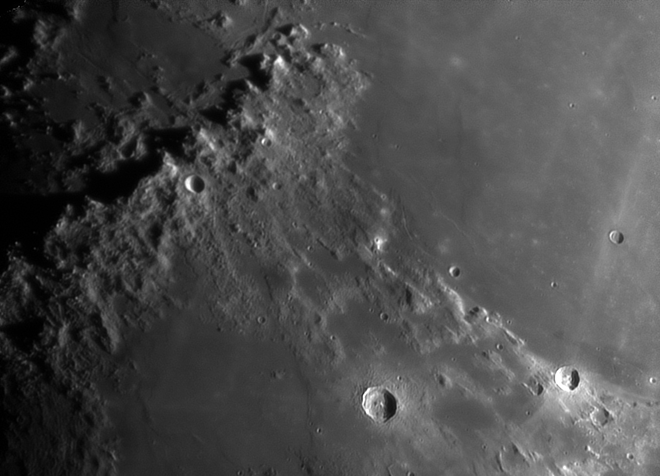 2023-05-27-2025_0-U-R-Moon.jpg.5c29dbba61f671141a9788a2c639b76a.jpg