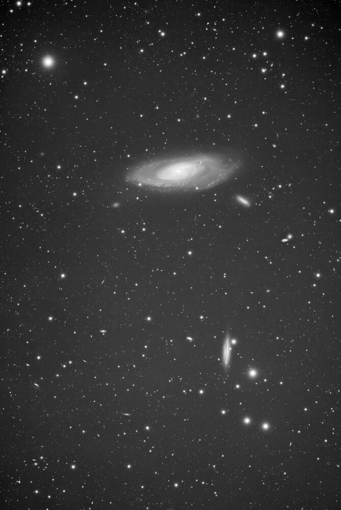 M106_APM130F6_ASI2600MM_88x180sL_formatweb.jpg.062fc15690dc5515eef746f2a80c3040.thumb.jpg.5340d75617881e28eeb36638752ad645.jpg