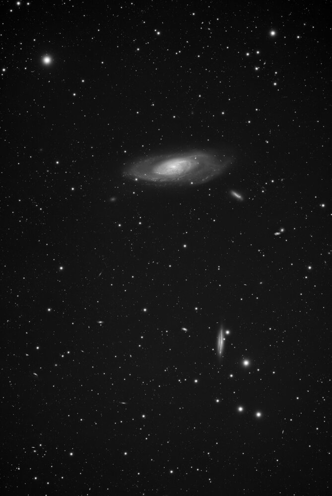M106_APM130F6_ASI2600MM_88x180sL_formatweb.thumb.jpg.0178955d808367a1f067794c229c59ce.jpg