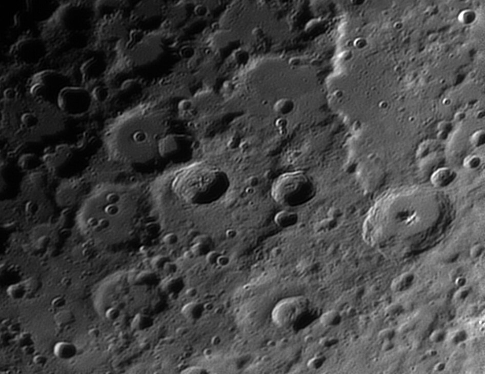 2023-06-24-2040_0-U-R-Moon.jpg.46c9d96f0e90eba8ae996e699a169dce.jpg