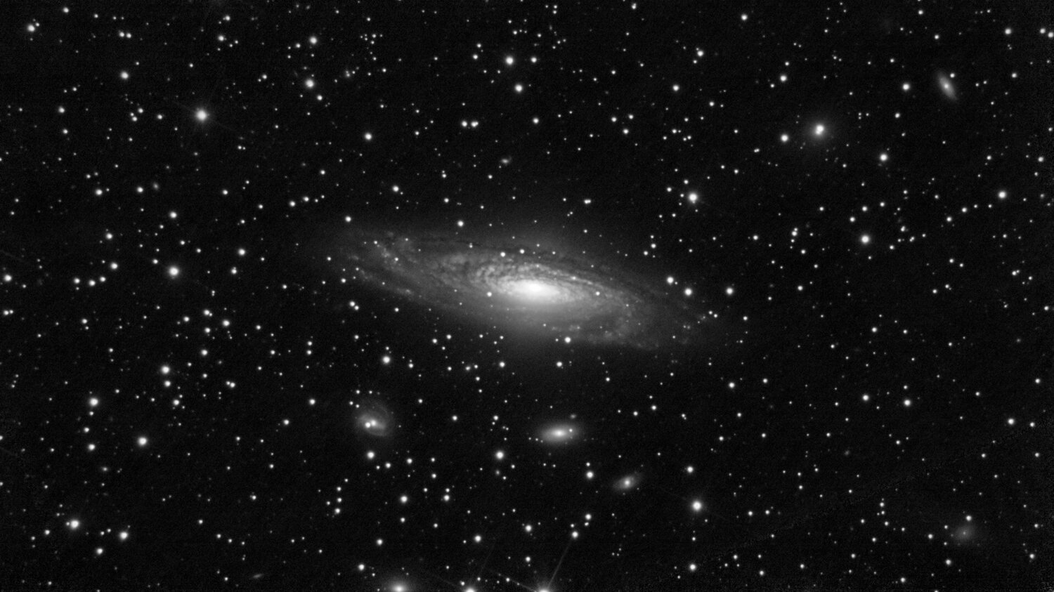 NGC7331_2113x3s_220MM_N200_B1_G106.thumb.jpg.45e93d27b9aa620c39910895bc3e97fb.jpg