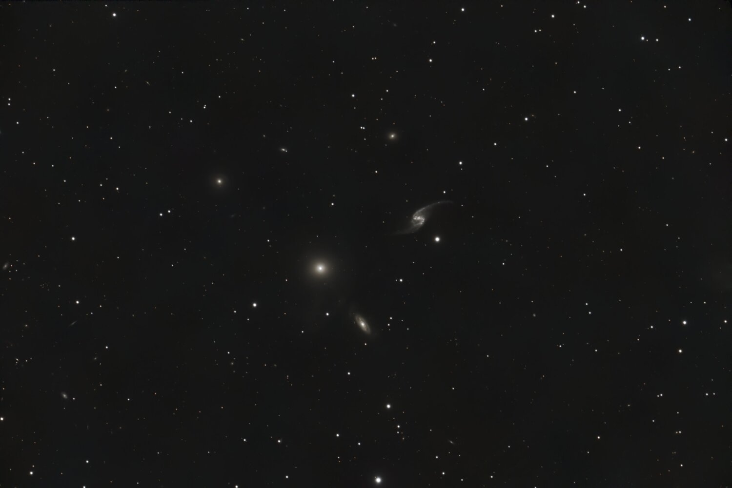 NGC7549.thumb.jpg.f1689deb4af9b0498865267860f7b66c.jpg