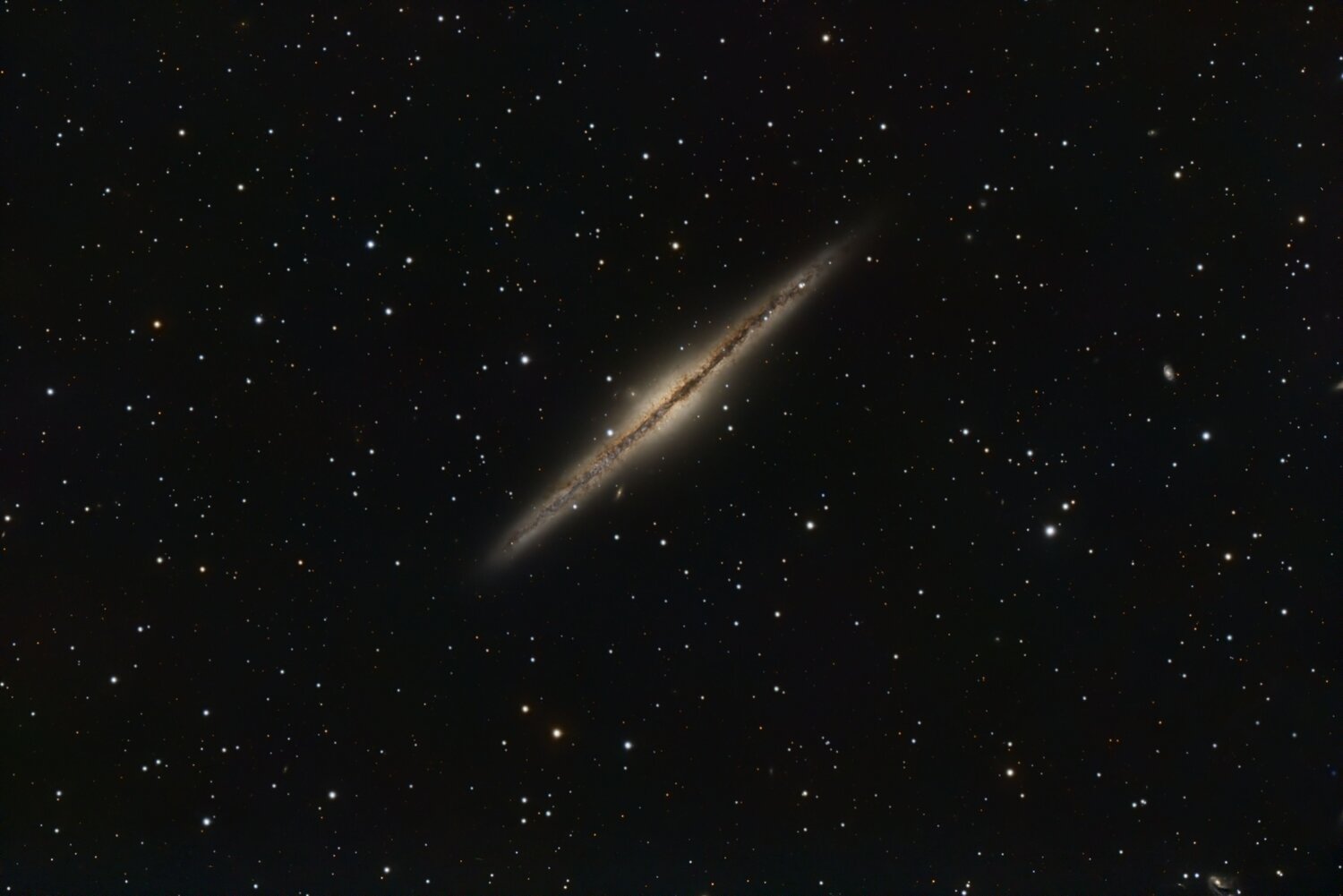 NGC891.thumb.jpg.82123c0a505de35c6fe9aa2abc16f57c.jpg