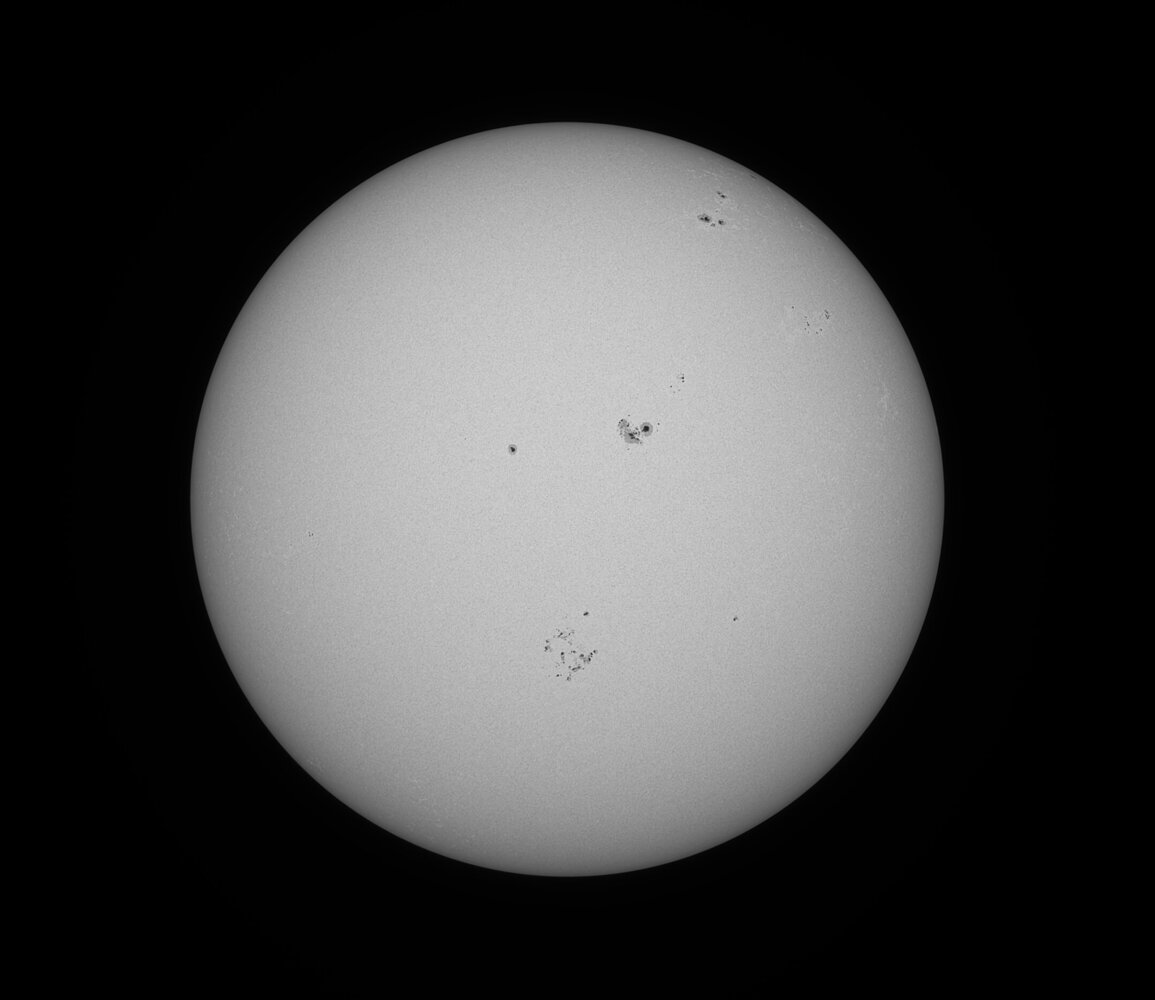 S20230924-10h22UT-sm40DS-fs60-helioTS-gpx1.7-asi178mm.thumb.jpg.67f145d405cab57a0ce5043b4806b916.jpg
