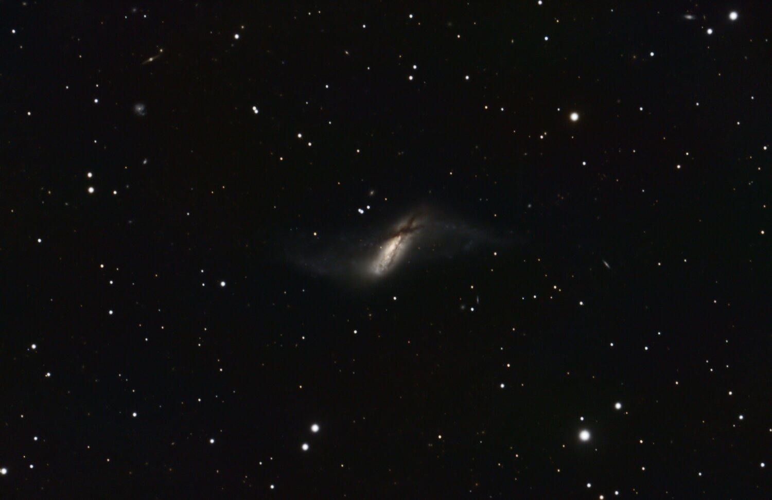 NGC660.thumb.jpg.8a53fcead8d08c95e0157416e5d10e80.jpg