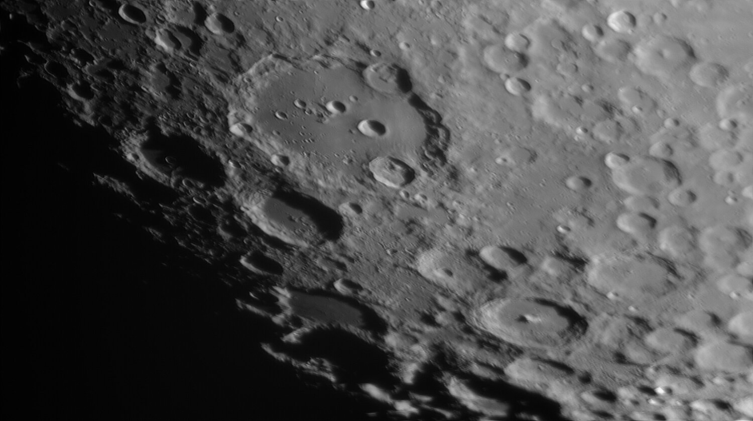 2024-02-19-2021_0-U-R23-Moon_QHY5III678M_Gain50_AS_P35_lapl3_ap1840.thumb.jpg.f0b59a031b8495557ef7de8cdbf69ff7.jpg