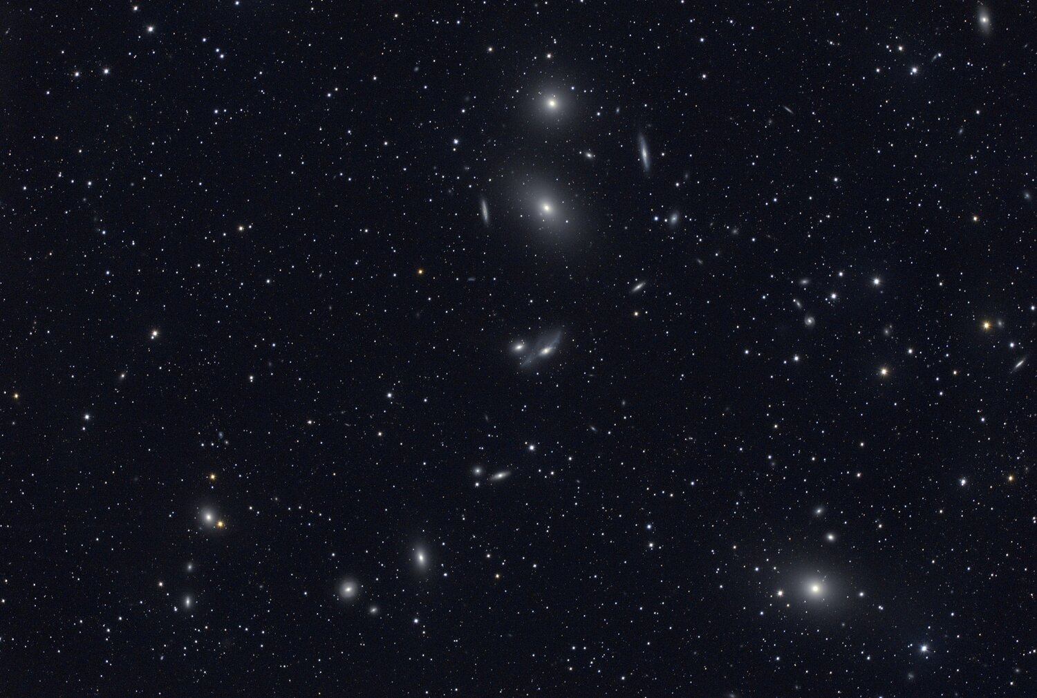 Markarian.thumb.jpg.4558bec7eb7e101a107ce7a74a824ccb.jpg