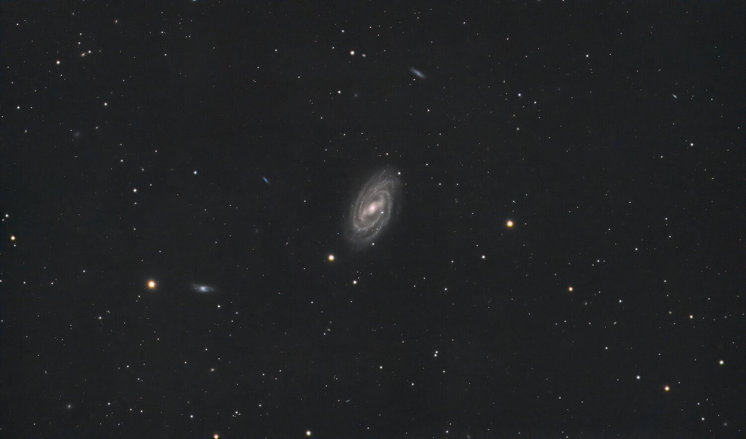 M109LRGB.thumb.jpg.76a6f13267ec50baaf14658590579d3f.jpg