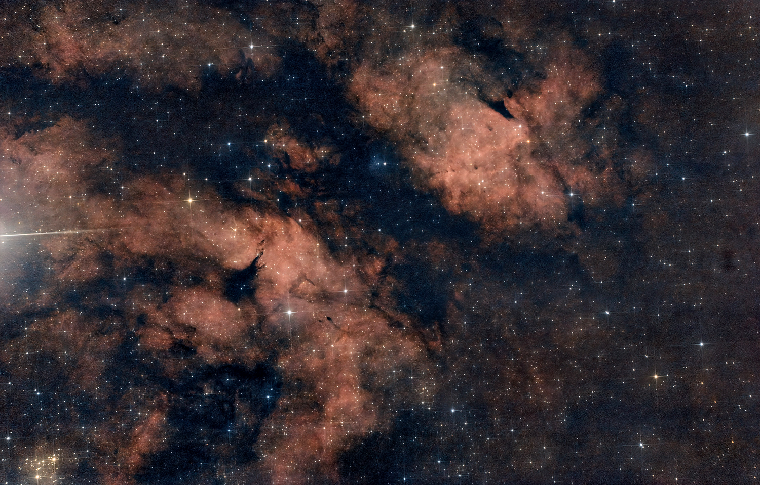 ic1318-DeNoiseAI-clear2.thumb.png.56df612d709febb30343f372a7c49cec.png