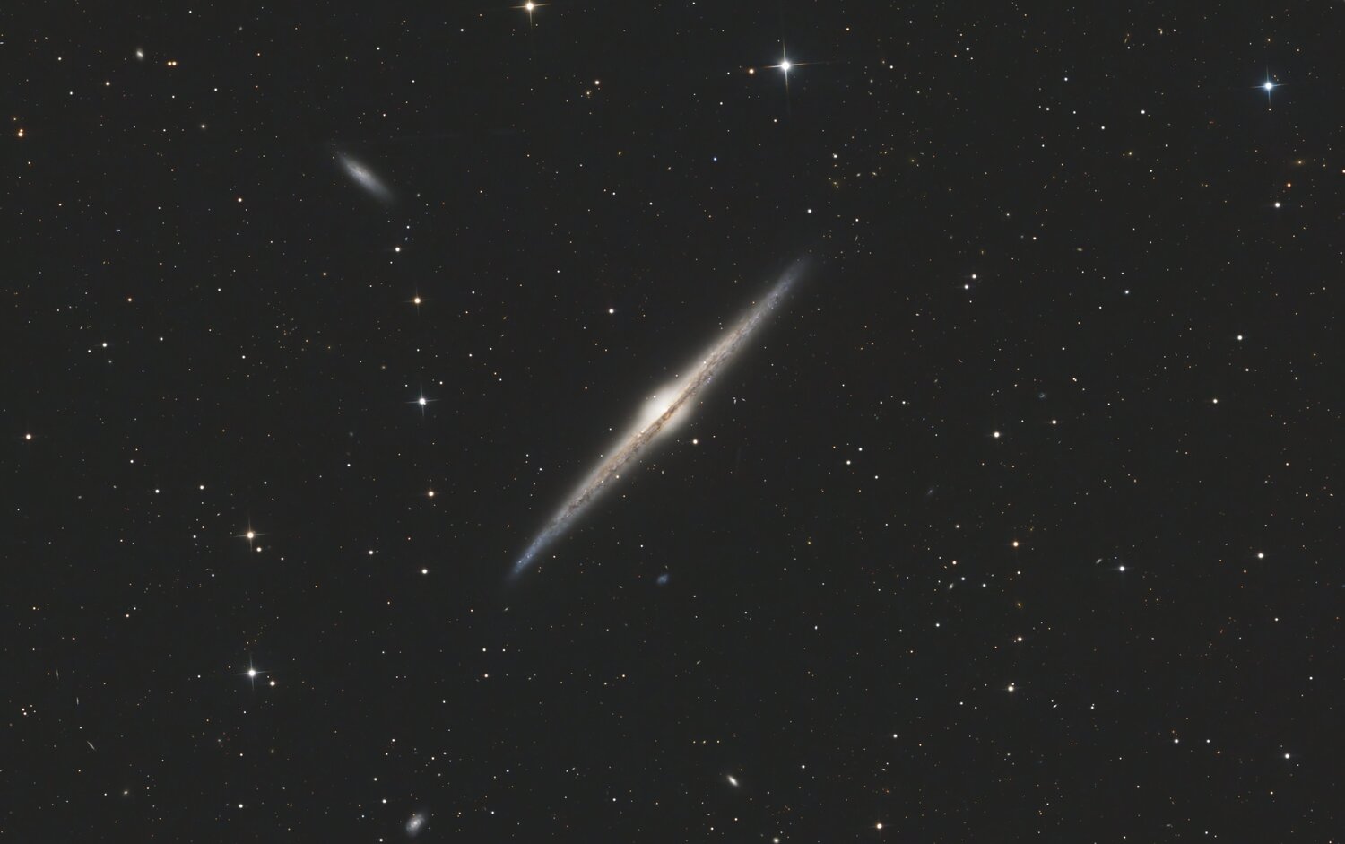 NGC4565crop.thumb.jpg.411ab8e3fea57ef9cf569b341c6cf15f.jpg