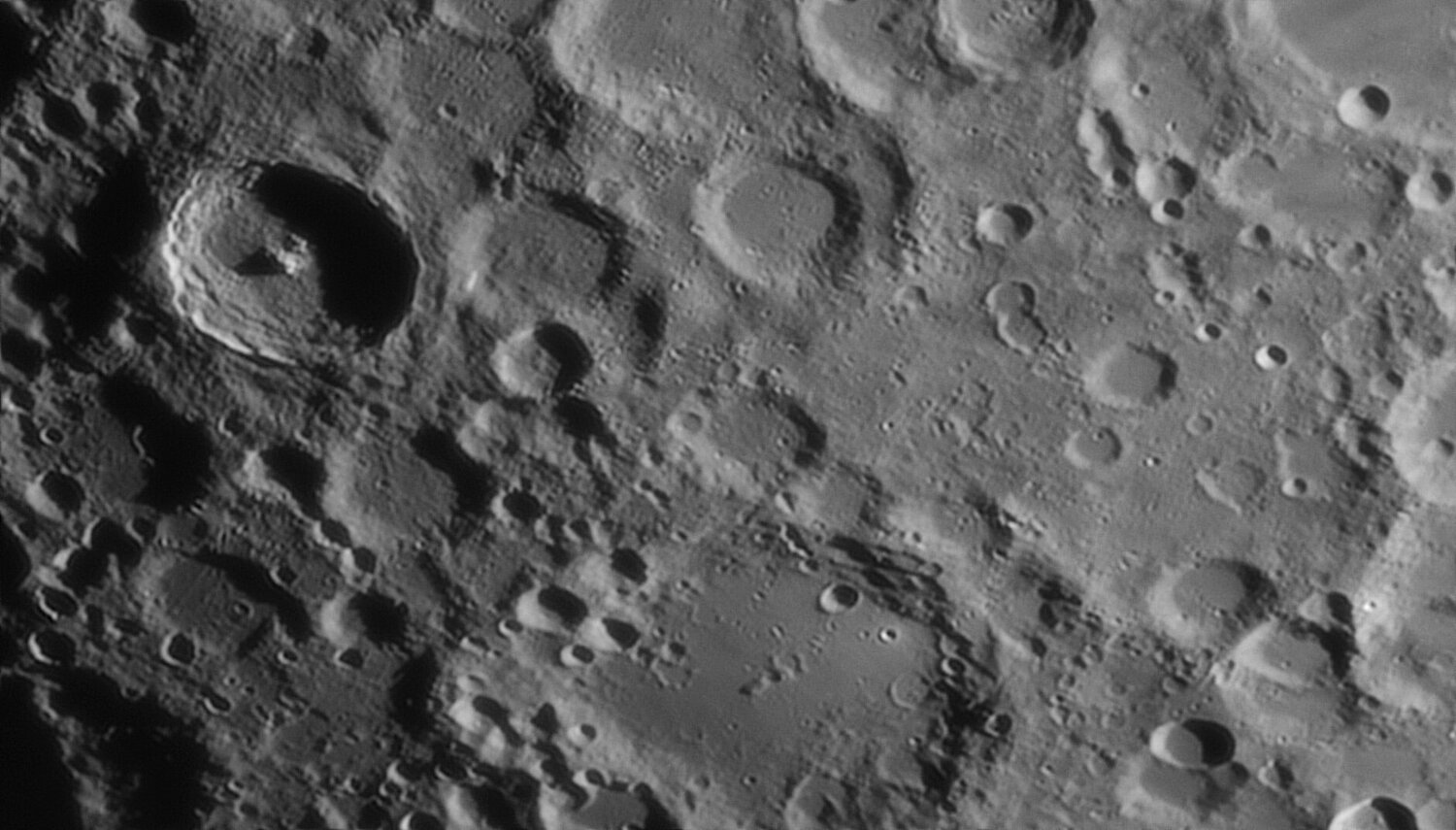 2025-03-08-1947_7-U-Ha-Moon_Mars-MII_Gain260_AS_P50_lapl3_ap3350_AI_Deconvolution_7.thumb.jpg.0d711657dbb9c1669b095d7c4dd2d330.jpg