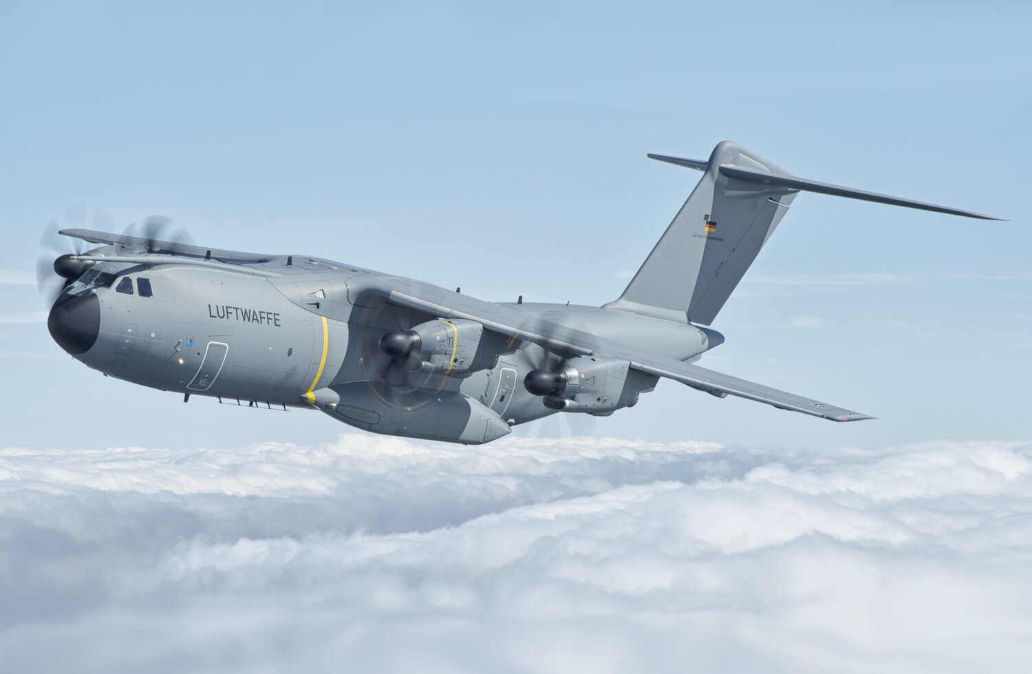German_Air_Force_Airbus_A400M_(out_cropped)-1.jpg