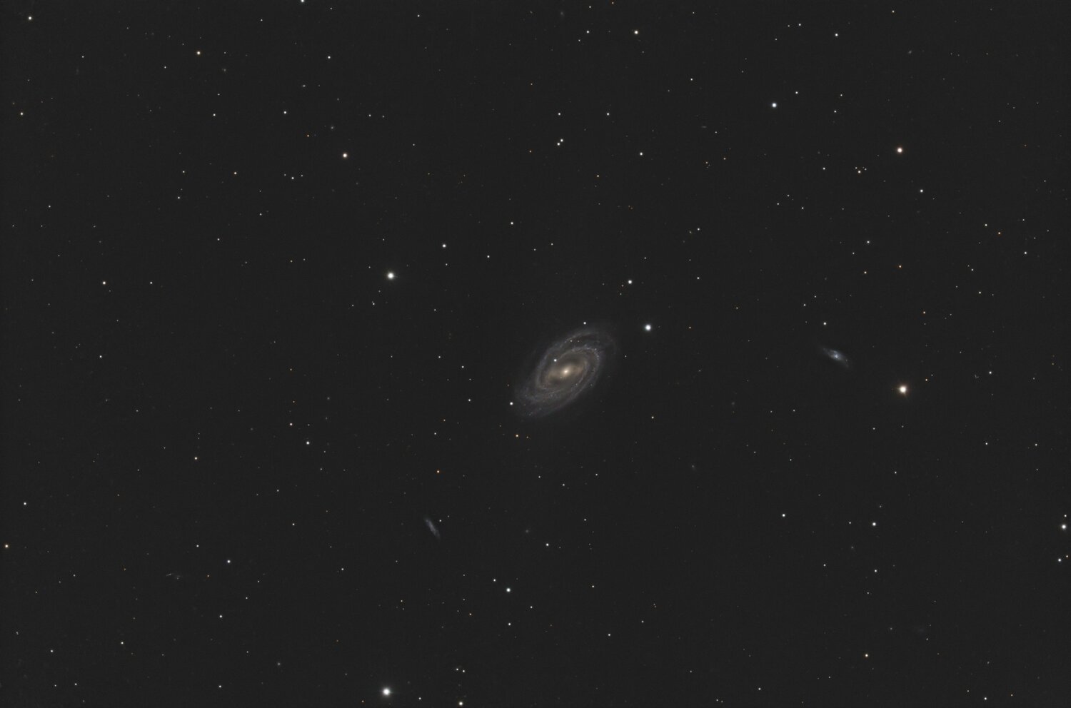 m109RGB_19890sv0.thumb.jpg.ec9d20fececbac4aec816c56ba9de08a.jpg