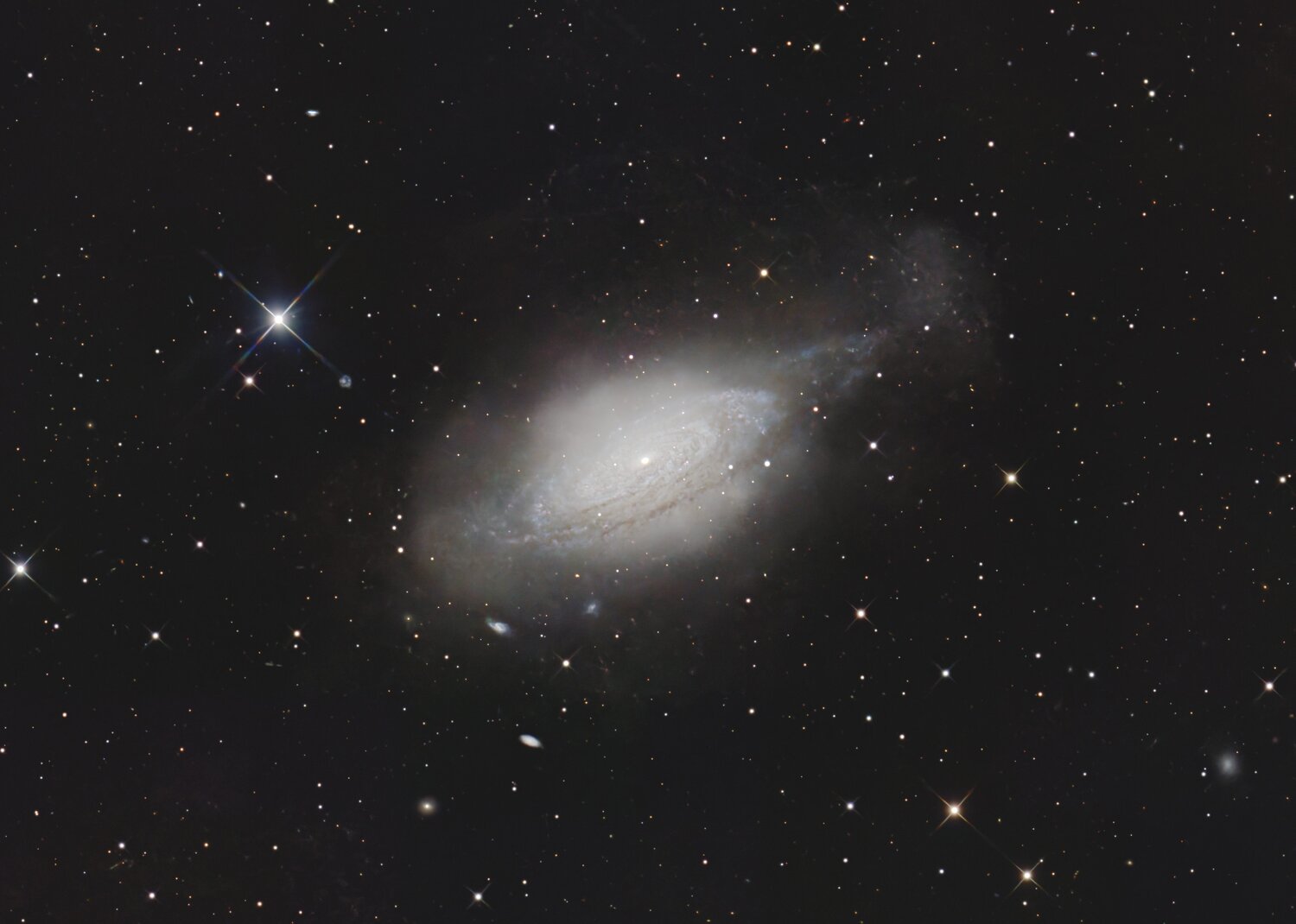 NGC3521_crop.thumb.jpg.02e5367915c23f68f9c9e61dce74fc6f.jpg
