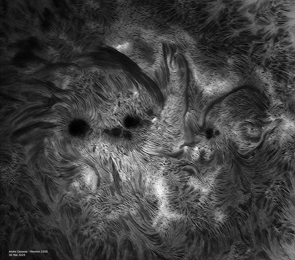 2025-05-30-1114_5-U-IR-Sun_Halpha__100r_24T_1082reg.png