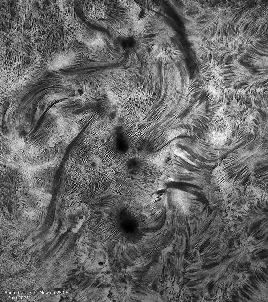 2025-06-01-1014_3-U-IR-Sun_Halpha__100r_24T_678reg.png