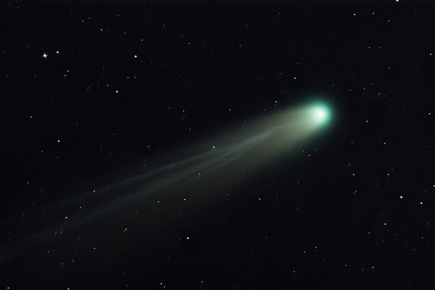 Comète Lemonn denoise.jpg