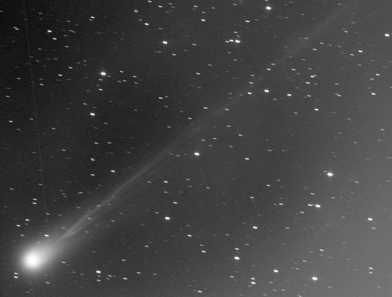 comet_pp2_2_10_stackeddernier.thumb.jpg.bf0742191e4245e4ba3abee9da37c8c5.jpg