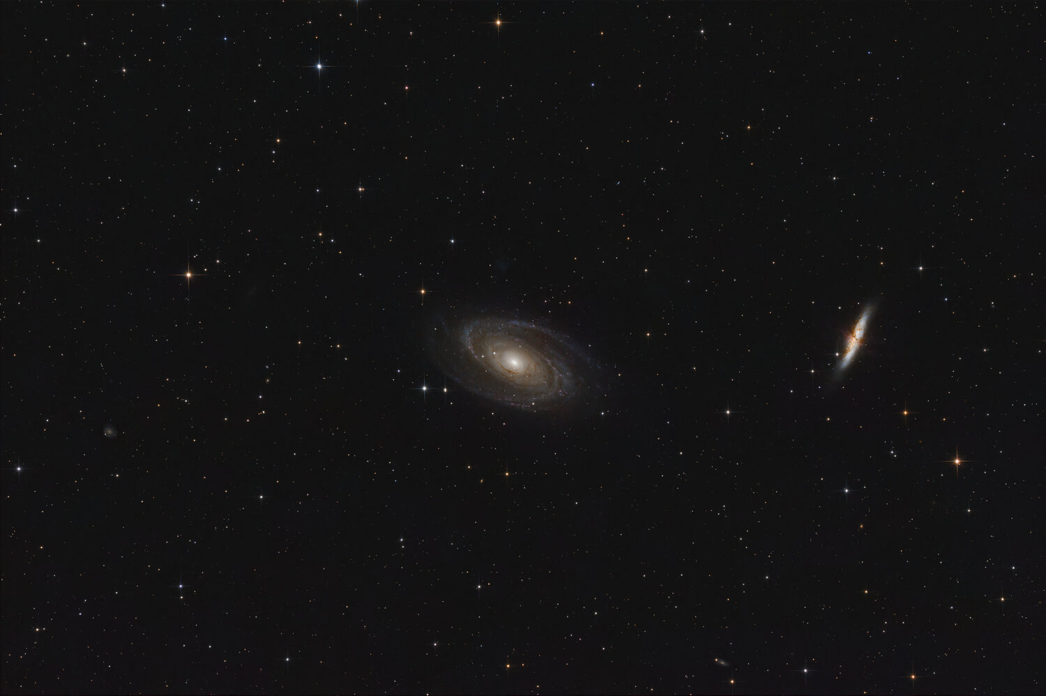 starry.png.0966bfe1fd92812f1c9b05067853bc96.thumb.jpg.2dda4ecacec18f7cbebf1aa0803a3e3b.jpg