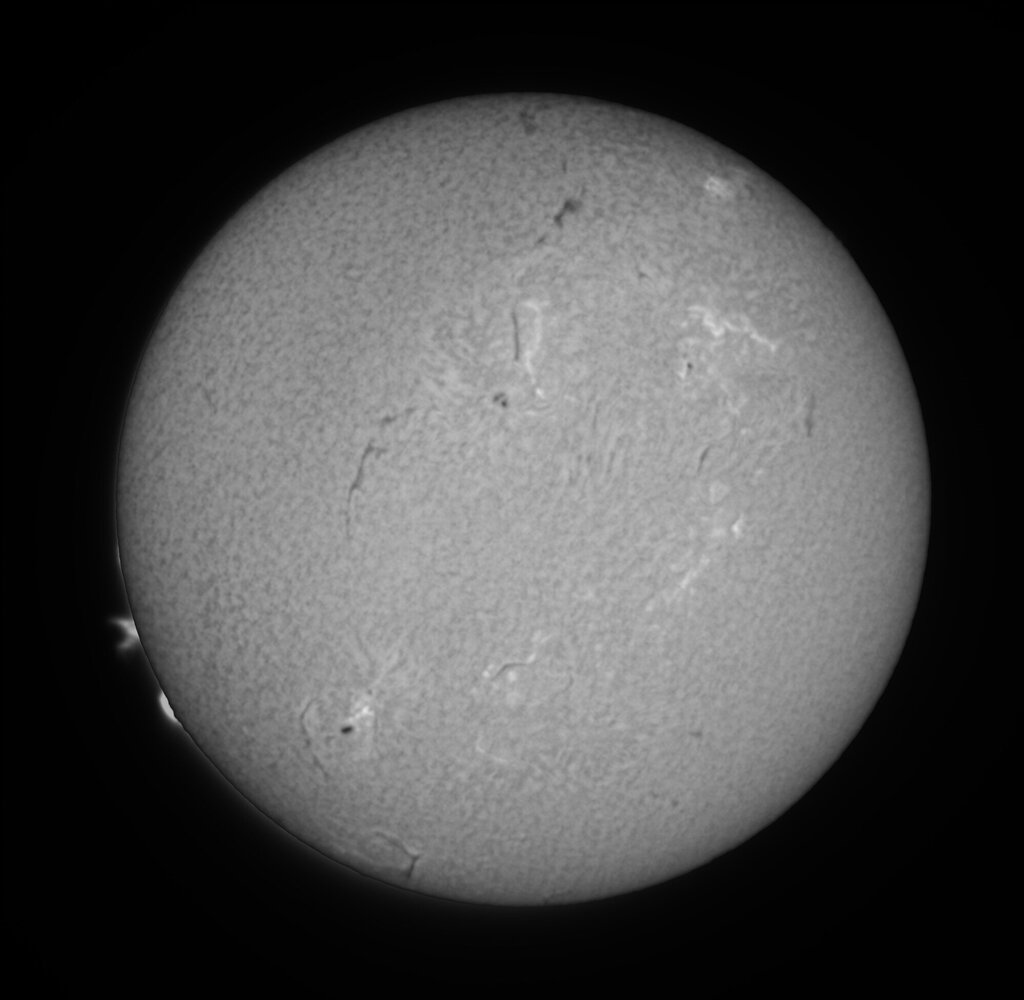 Sun_162457_Halpha_ZWO ASI183MM Pro_10img+Protu.jpg