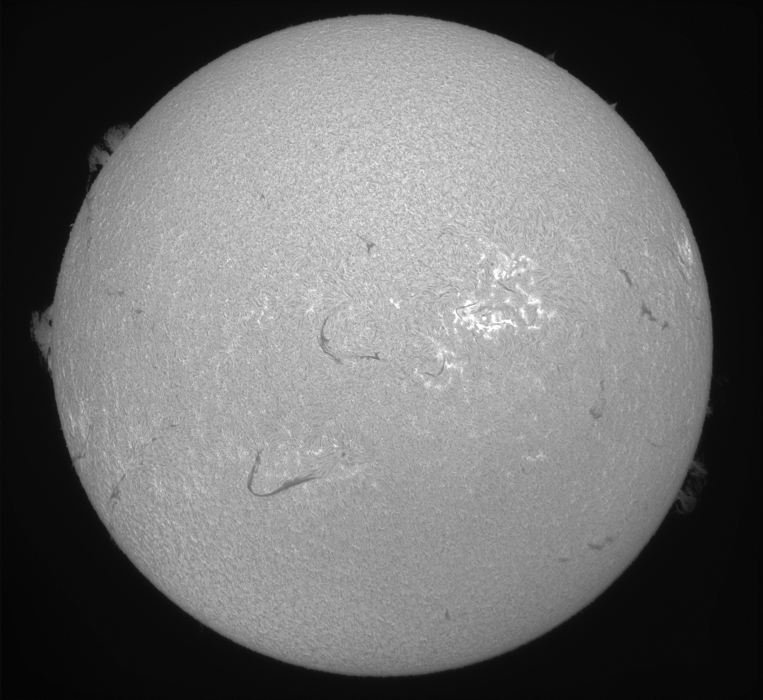 Basique01-2026-10-08-0939_7-U-G-Sun_Halpha_ZWOASI585MM_Gain200_Exposure4.7ms_Gamma60_25_Surface_20_Sharp28_B15.0_C0.9_S1_N1.thumb.png.229270323248e2f70648a806bba39012.png